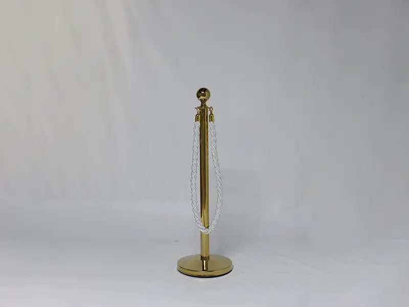 1.5MTR-Q ROPE SPIRAL- WHITE WITH GOLD HOOKS-QRSWG.5MTR-Q ROPE SPIRAL- WHITE WITH GOLD HOOKS-QRSWG